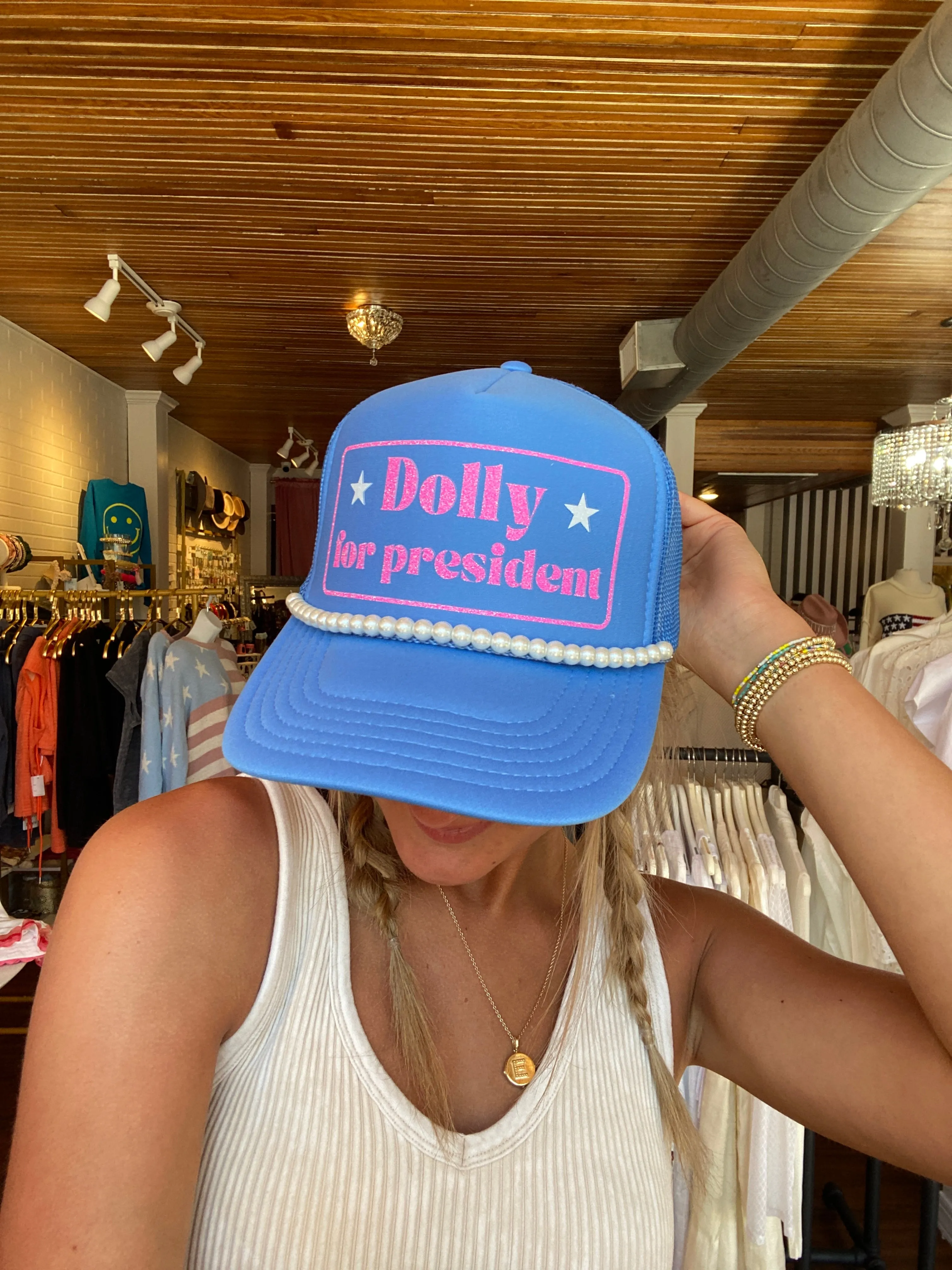 DOLLY FOR PRESIDENT TRUCKER HAT WITH PEARL CHAIN